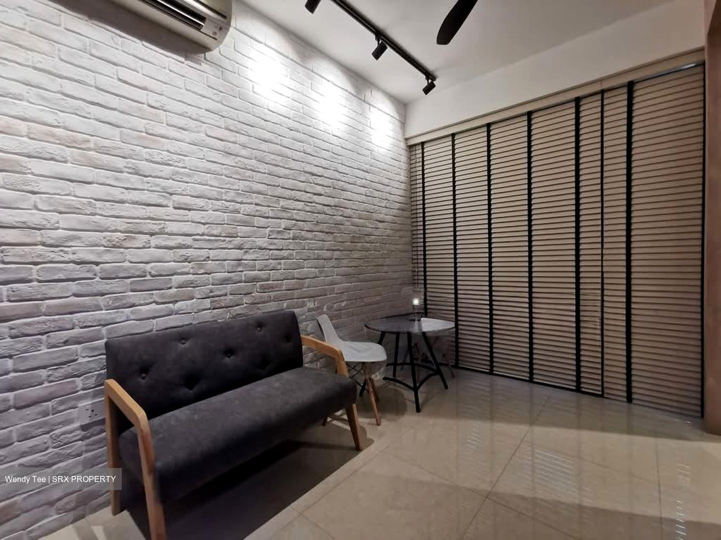 Centra Residence (D14), Apartment #577578931